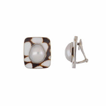 Load image into Gallery viewer, Trianon 18K White Gold Shell and Pearl Earrings
