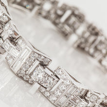 Load image into Gallery viewer, Oscar Heyman Bros. Platinum Diamond Bracelet
