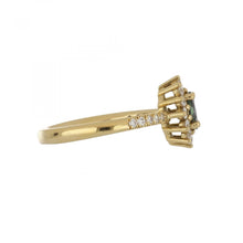 Load image into Gallery viewer, Estate 18K Gold Alexandrite and Diamond Ring
