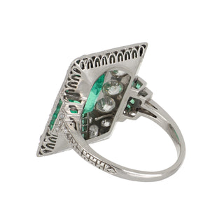 Vintage/Estate White Platinum Emerald Cluster/Halo Ring with Diamonds