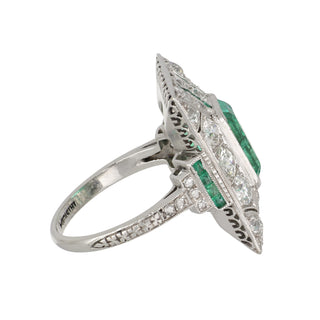 Vintage/Estate White Platinum Emerald Cluster/Halo Ring with Diamonds