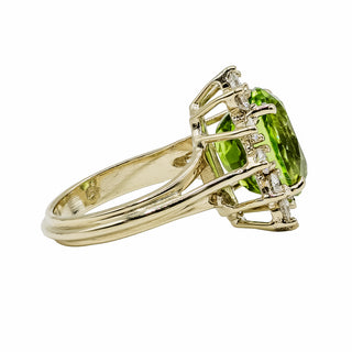 Vintage 18K Gold Peridot Sunburst Ring with Diamonds