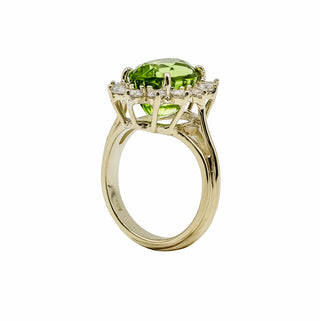 Vintage 18K Gold Peridot Sunburst Ring with Diamonds