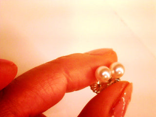 Pearl Earring