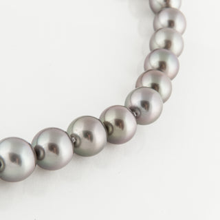 Vintage/Estate 18K White Gold Tahitian Pearl Matinee Length Strand with Diamond