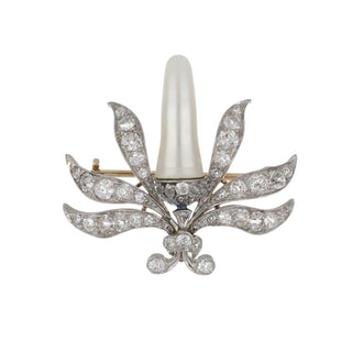 Late Victorian Two-Tone Torpedo Freshwater Pearl Brooch with Diamonds