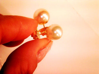 Pearl Earring