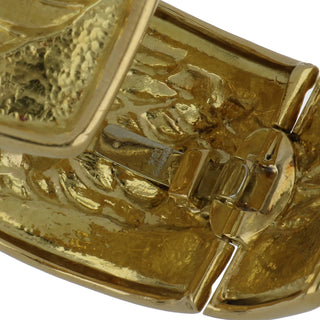Vintage David Webb 18K Gold Repousse Pegasus Cuff Bracelet