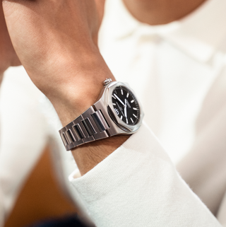 Girard-Perregaux Stainless Steel Laureato 42mm in Black