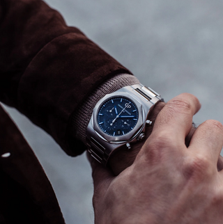 Girard-Perregaux Stainless Steel Laureato Chronograph 42mm in Blue