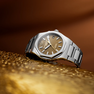 Girard-Perregaux Stainless Steel Laureato 38mm in Copper
