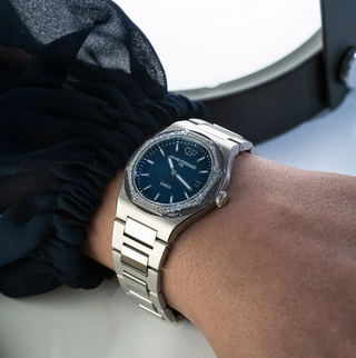 Girard-Perregaux Stainless Steel Laureato 34mm in Blue with Diamonds