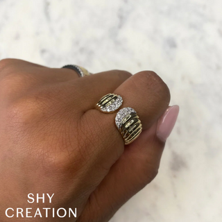 Shy Creation 14K Gold Ribbed Band with Diamonds