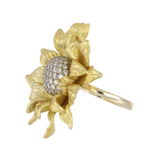 Estate Textured 18K Gold Sunflower Diamond Ring