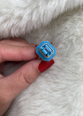 Goshwara 18K Queen Blue Topaz Enamel Halo Ring