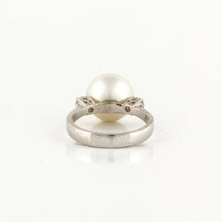 Estate 18K White Gold Cultured Pearl Ring with Diamonds