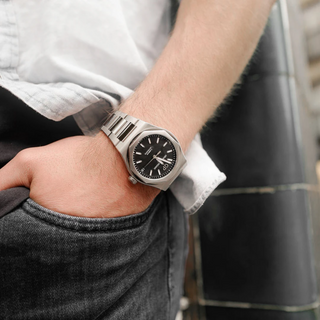 Girard-Perregaux Stainless Steel Laureato 42mm in Black