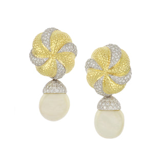 Vintage 1970s Van Cleef & Arpels South Sea Pearl Day/Night Earrings