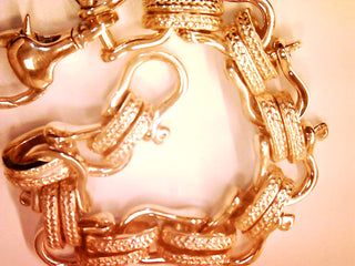 Vincent Peach Sterling Silver Stirrup Link Necklace