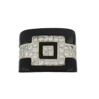 Vintage 18K Gold Onyx Cocktail Ring with Diamonds