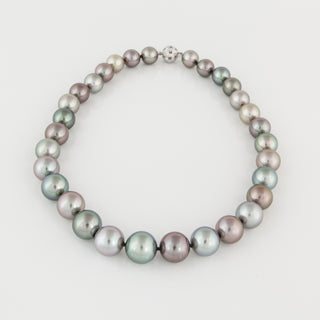 Vintage/Estate 18K White Gold Tahitian Pearl Matinee Length Strand with Diamond