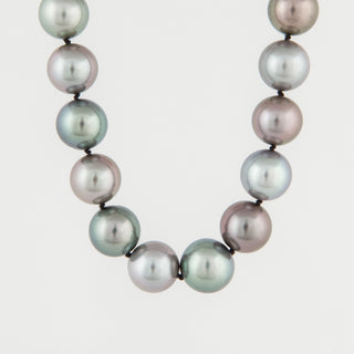 Vintage/Estate 18K White Gold Tahitian Pearl Matinee Length Strand with Diamond