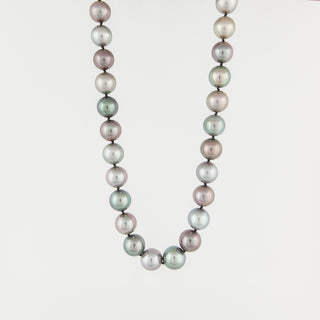 Vintage/Estate 18K White Gold Tahitian Pearl Matinee Length Strand with Diamond