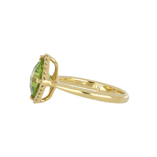 Lisa Nik 18K Gold Peridot Ring with Diamonds