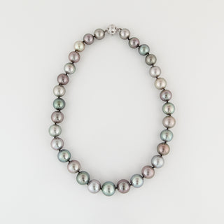 Vintage/Estate 18K White Gold Tahitian Pearl Matinee Length Strand with Diamond