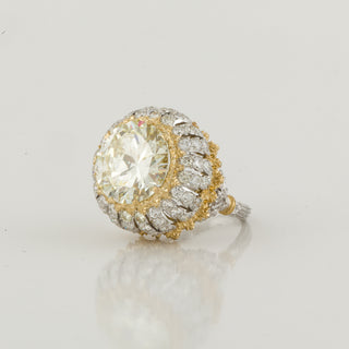 Important Vintage Buccellati 18K Two-Tone Gold Bombé Diamond Cocktail Ring
