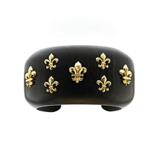 Load image into Gallery viewer, Estate Trianon 18K Gold Fleur-De-Lis Ebony Cuff Bracelet

