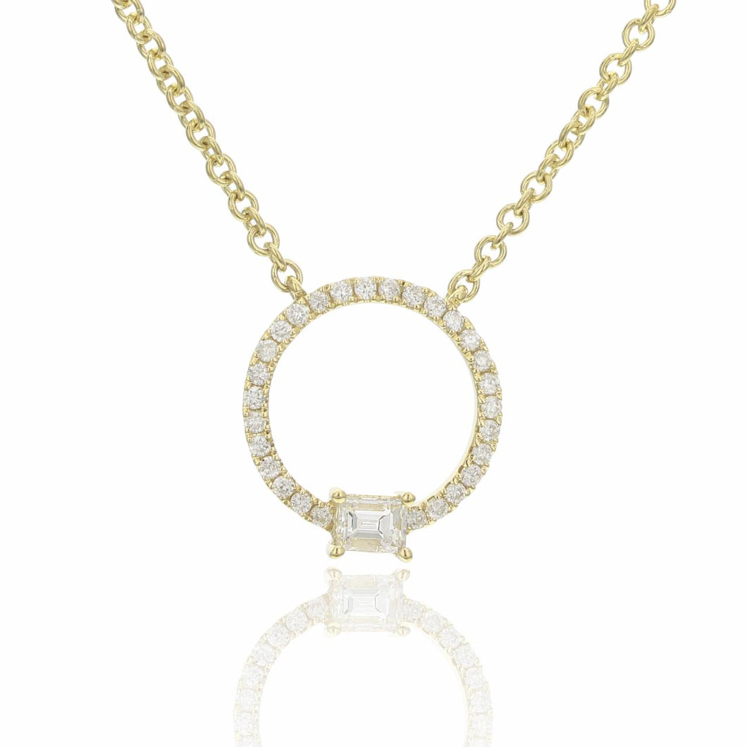 18K Gold Openwork Diamond Circle Pendant Necklace