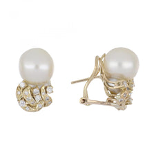Load image into Gallery viewer, Vintage 1990s South Sea Pearl Earrings
