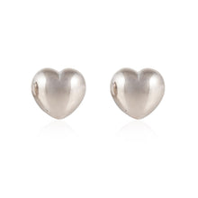 Load image into Gallery viewer, Vintage 1990s Chopard 18K White Gold Heart Earrings
