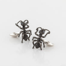 Load image into Gallery viewer, Deakin &amp; Francis Black Spinel Ant Cufflinks
