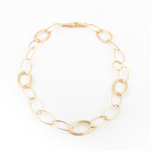 Load image into Gallery viewer, Italian 18K Gold Oval Link Necklace
