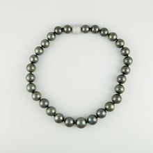 Load image into Gallery viewer, Cultured Tahitian Pearl Necklace
