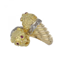Load image into Gallery viewer, Vintage 1990s 18K Gold Lion Head Ring
