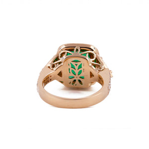 18K Gold Emerald Ring with Diamond Shoulders and Frame