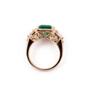18K Gold Emerald Ring with Diamond Shoulders and Frame