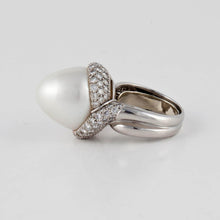 Load image into Gallery viewer, Estate Henry Dunay Platinum Cultured Baroque Pearl Ring
