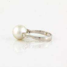 Load image into Gallery viewer, 18K White Gold Cultured Pearl And Diamond Ring
