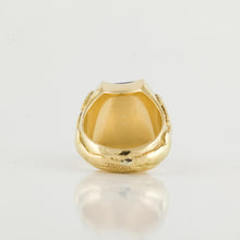 Load image into Gallery viewer, Estate Italian 18K Gold Shield-Shaped Lapis Ring
