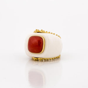 Mazza 14K Gold White Agate and Coral Ring