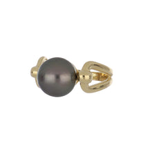 Load image into Gallery viewer, Estate 18K Gold Tahitian Pearl Ring
