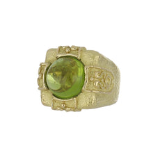 Load image into Gallery viewer, Estate Katy Briscoe 18K Gold Squared Scrollwork Ring with Peridot
