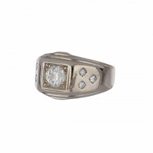 Load image into Gallery viewer, Retro 1940s White Gold Diamond Ring

